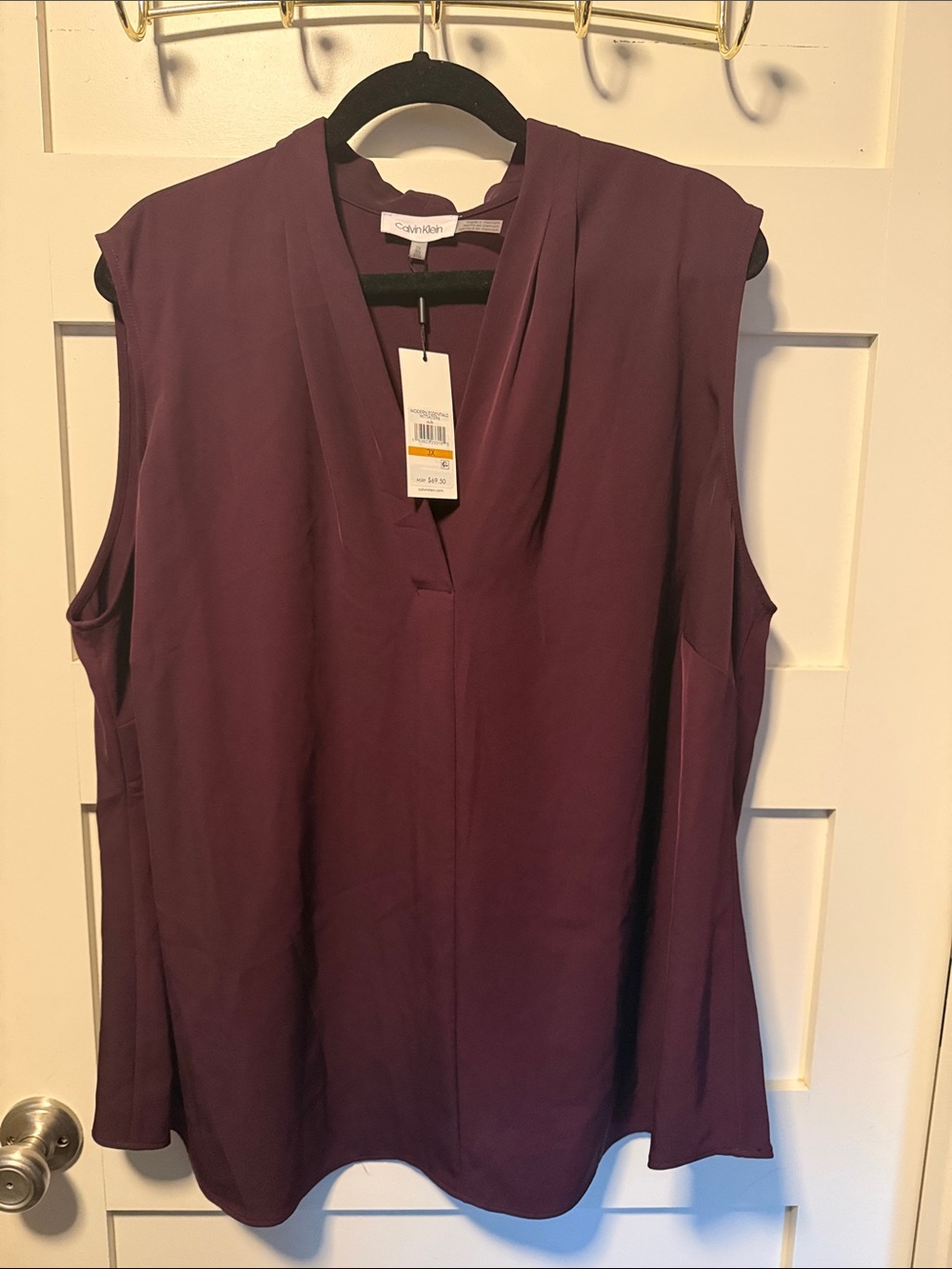 Calvin Klein Sleeveless V-Neck Camisole - Plum NWT